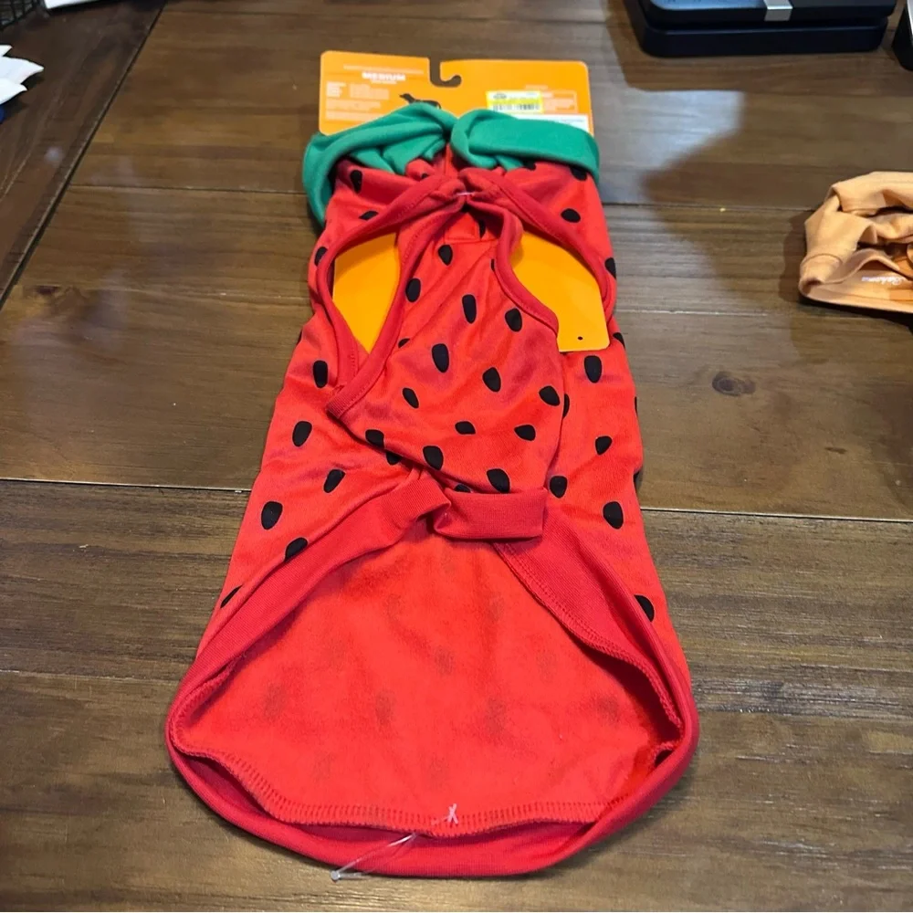Target‎ Hyde & EEK! Boutique Dog Strawberry Costume – Size M or XL – NWT